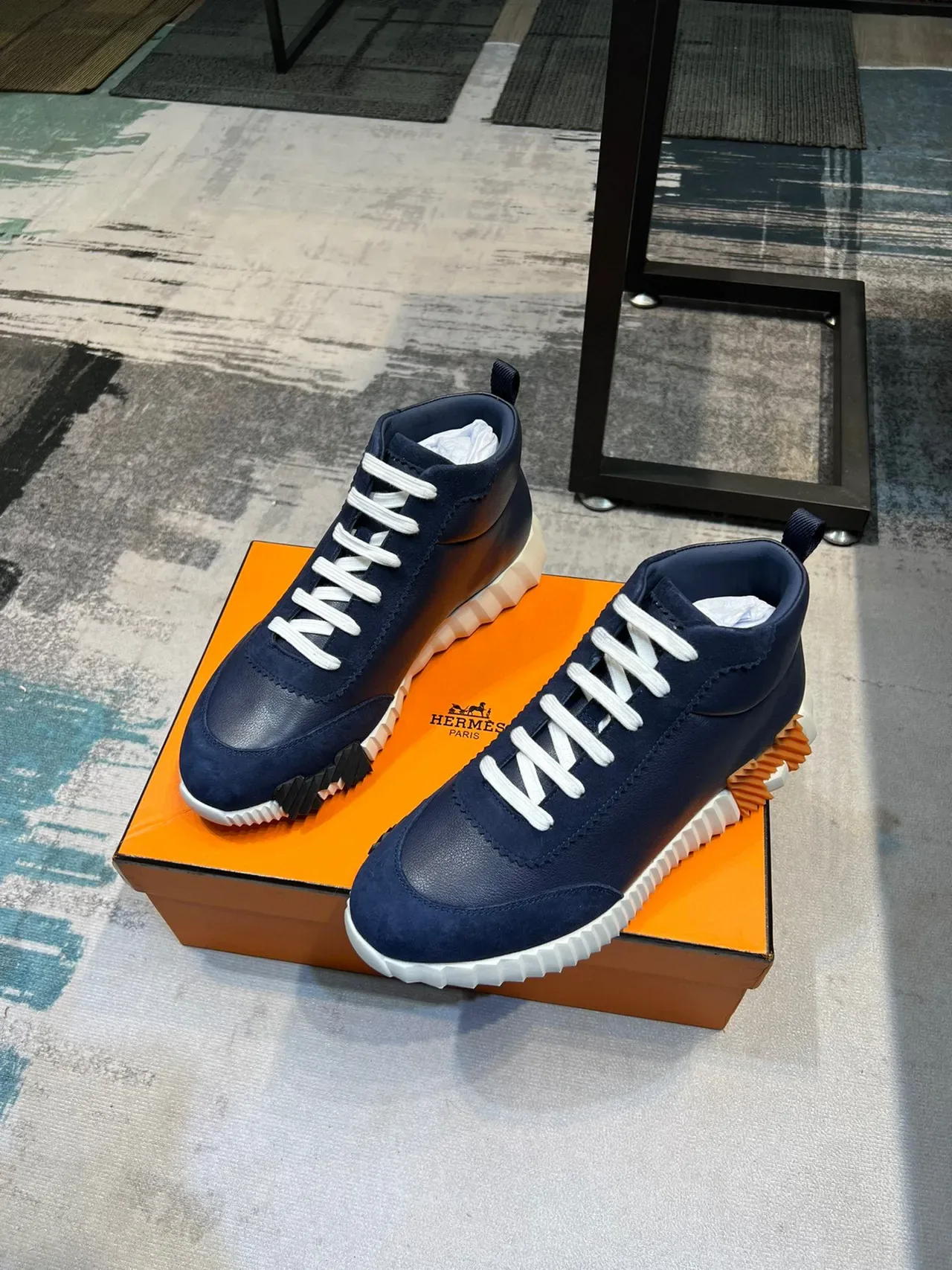 Hermès Navy Orange Tênis Lifestyle de Couro Superior Bico Alto 5