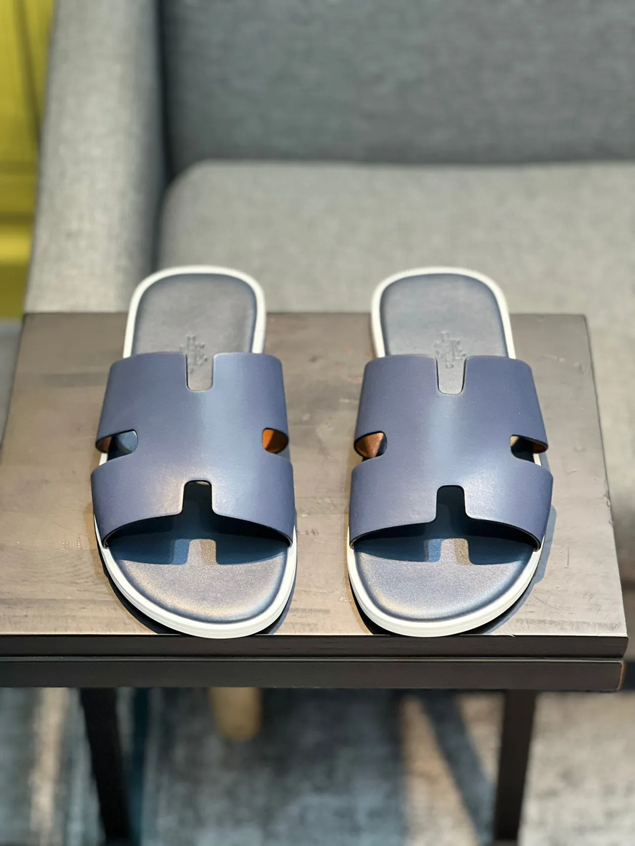 Hermès Navy White H-Shaped Strap Matte Upper Slippers 9