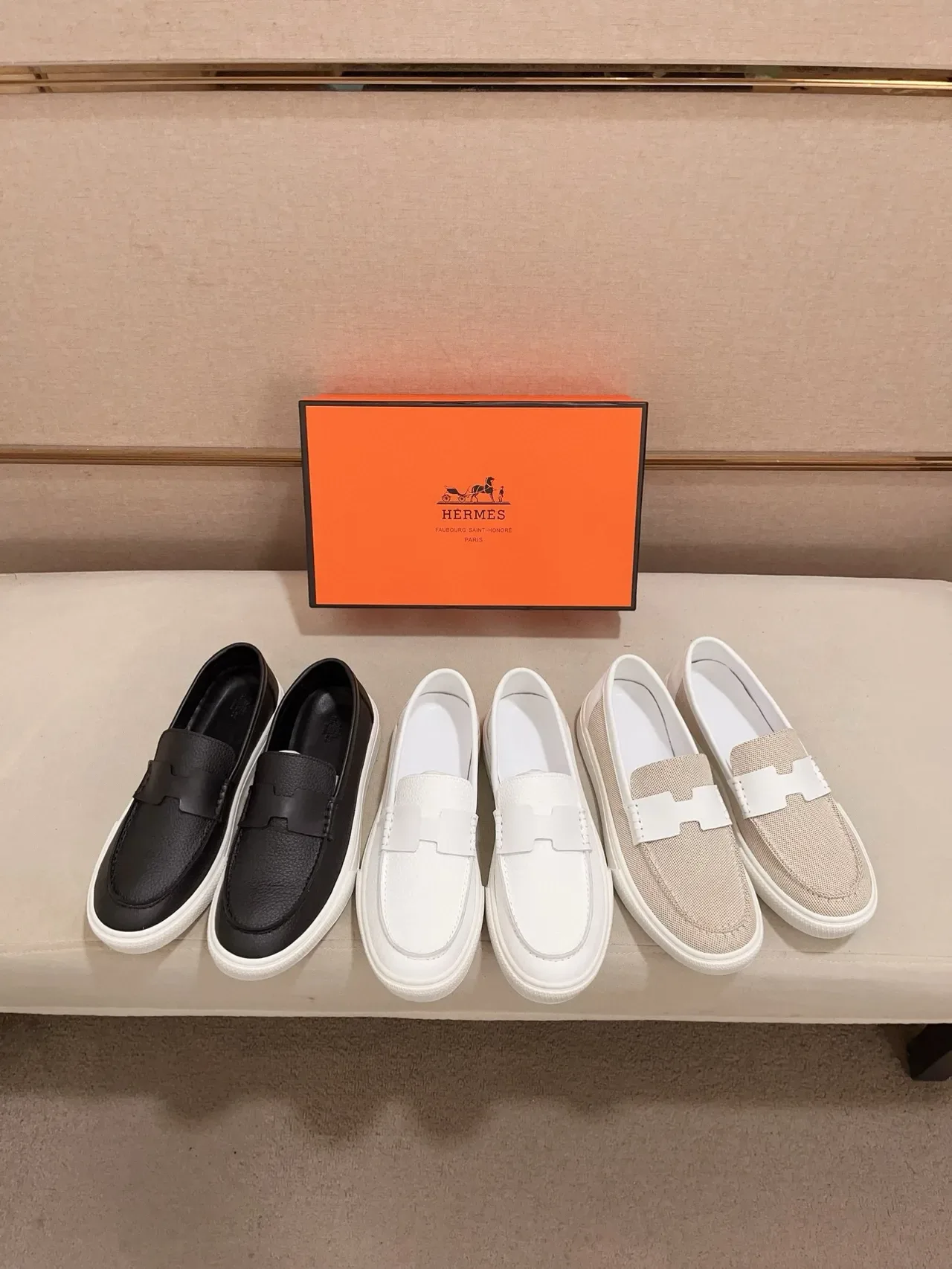 Hermès Oran Black White Pebbled Leather Platform Sole Loafer 2