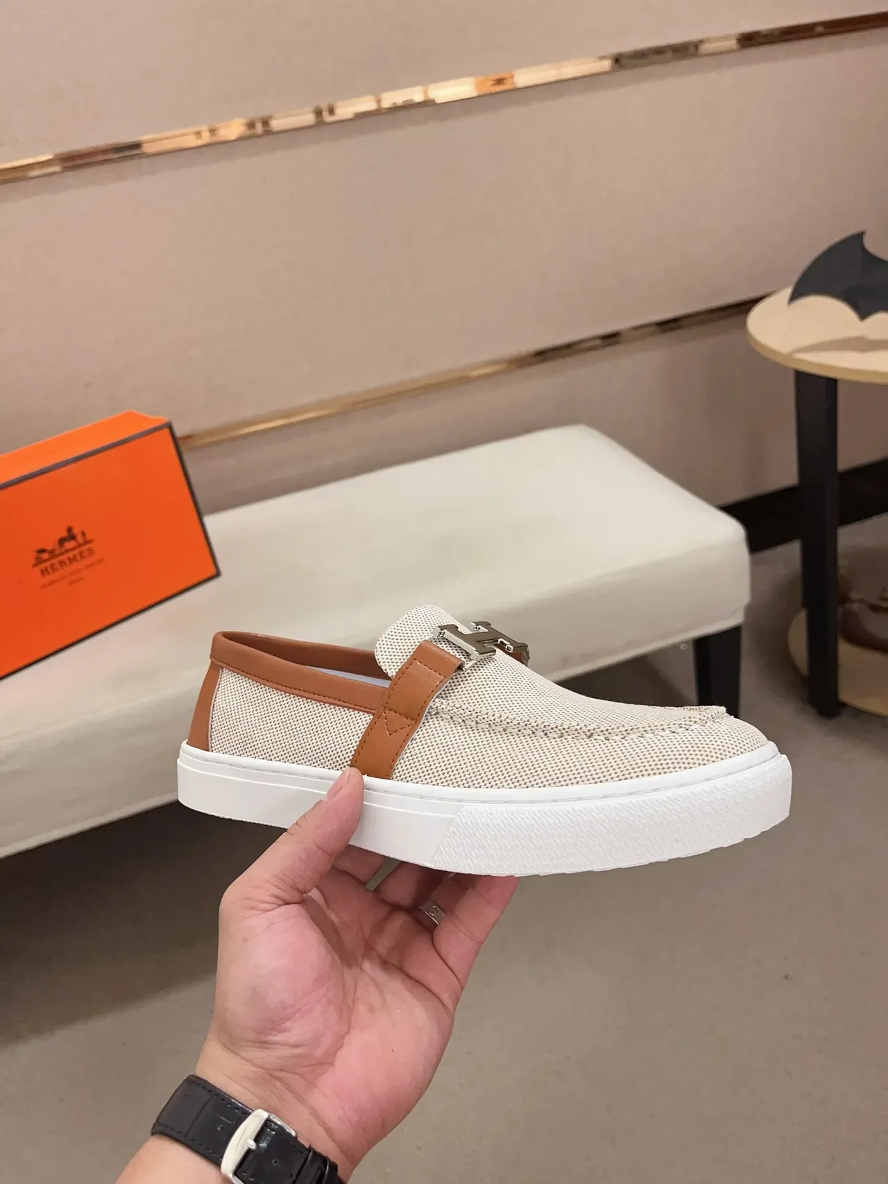 Hermès Oran Loafer Beige et Tan Tissu Tissé Loafers 4