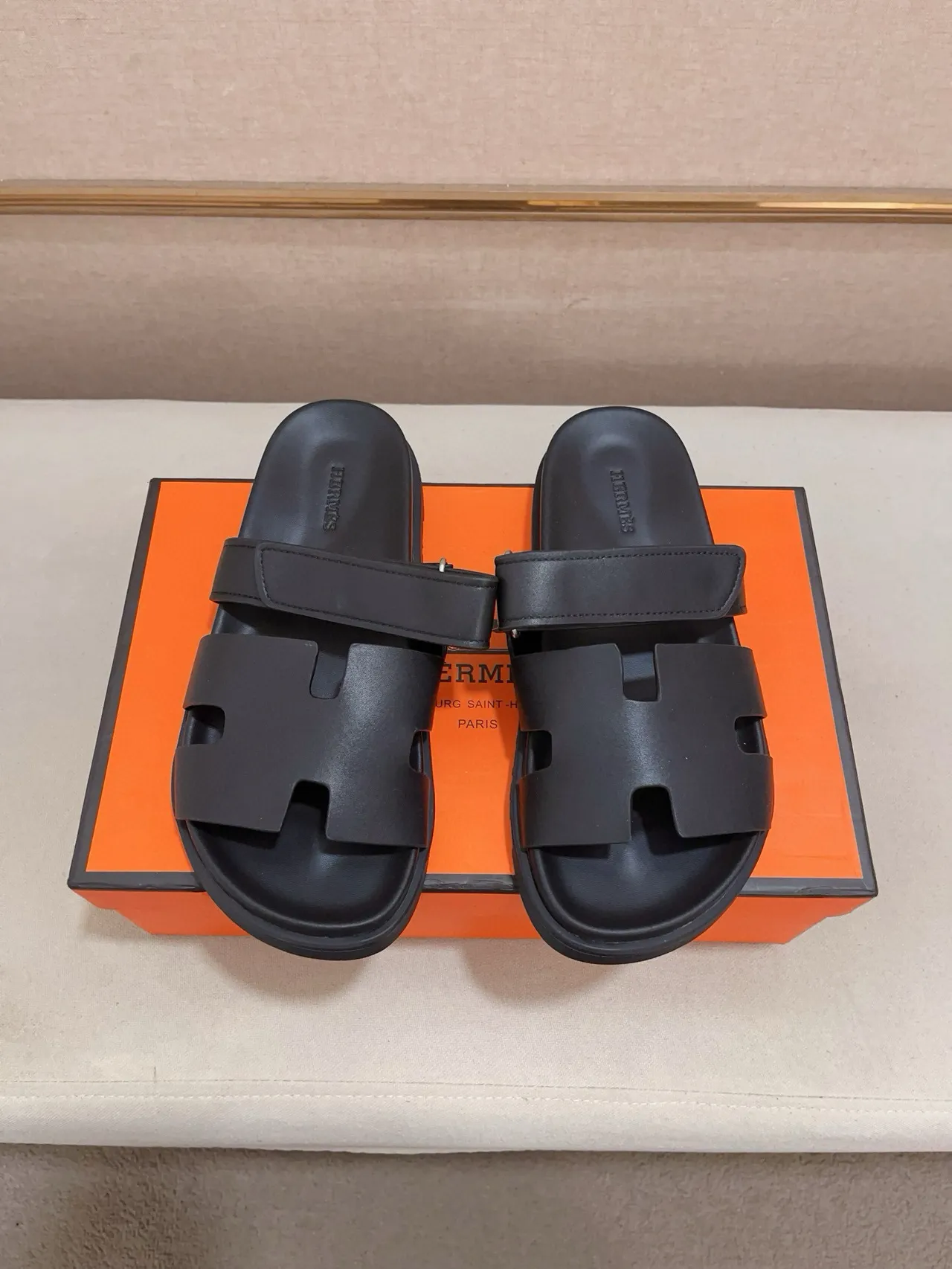 Hermès Oran Slide Black Slippers 8
