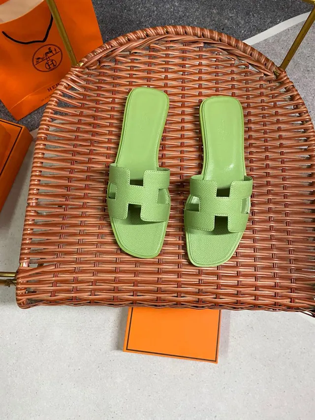 Hermès Oran Slide Lime Green Leather Slippers 5