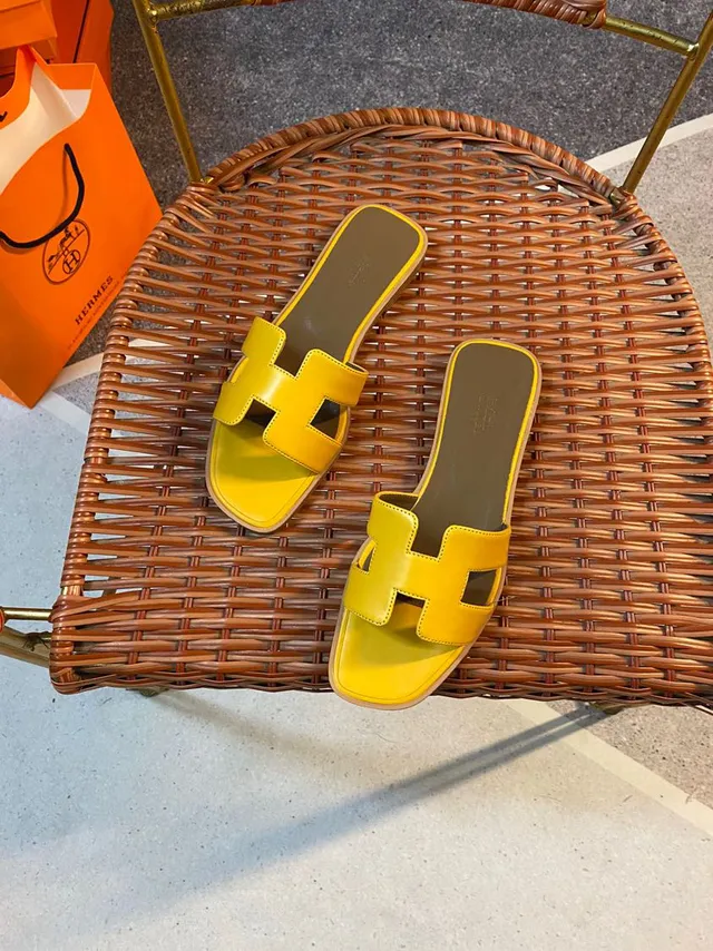 Hermès Oran Slide Yellow Leather Slippers 2