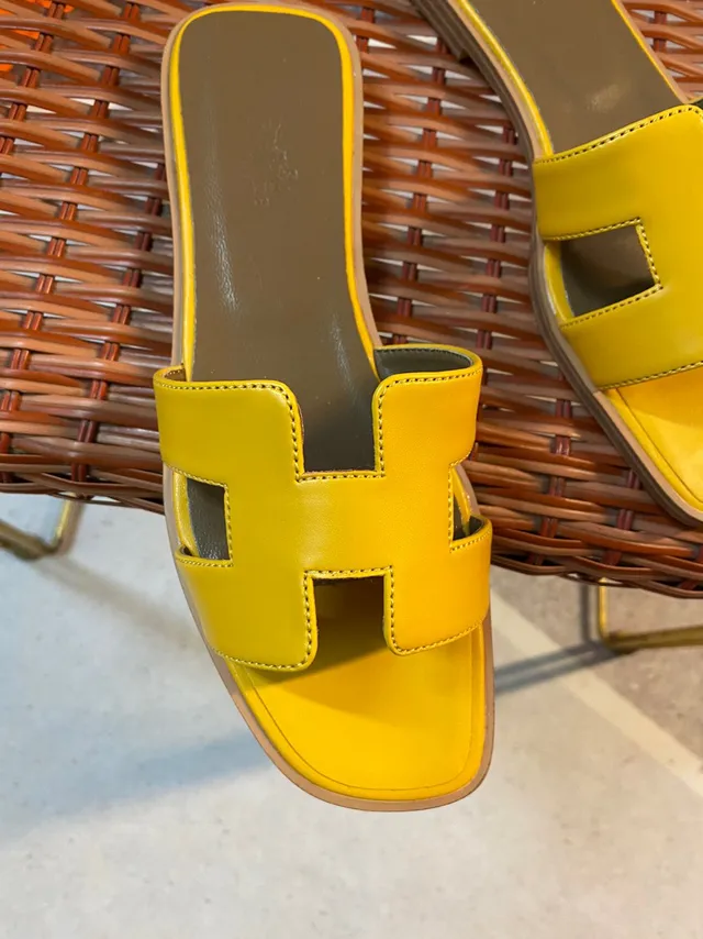 Hermès Oran Slide Yellow Leather Slippers 6