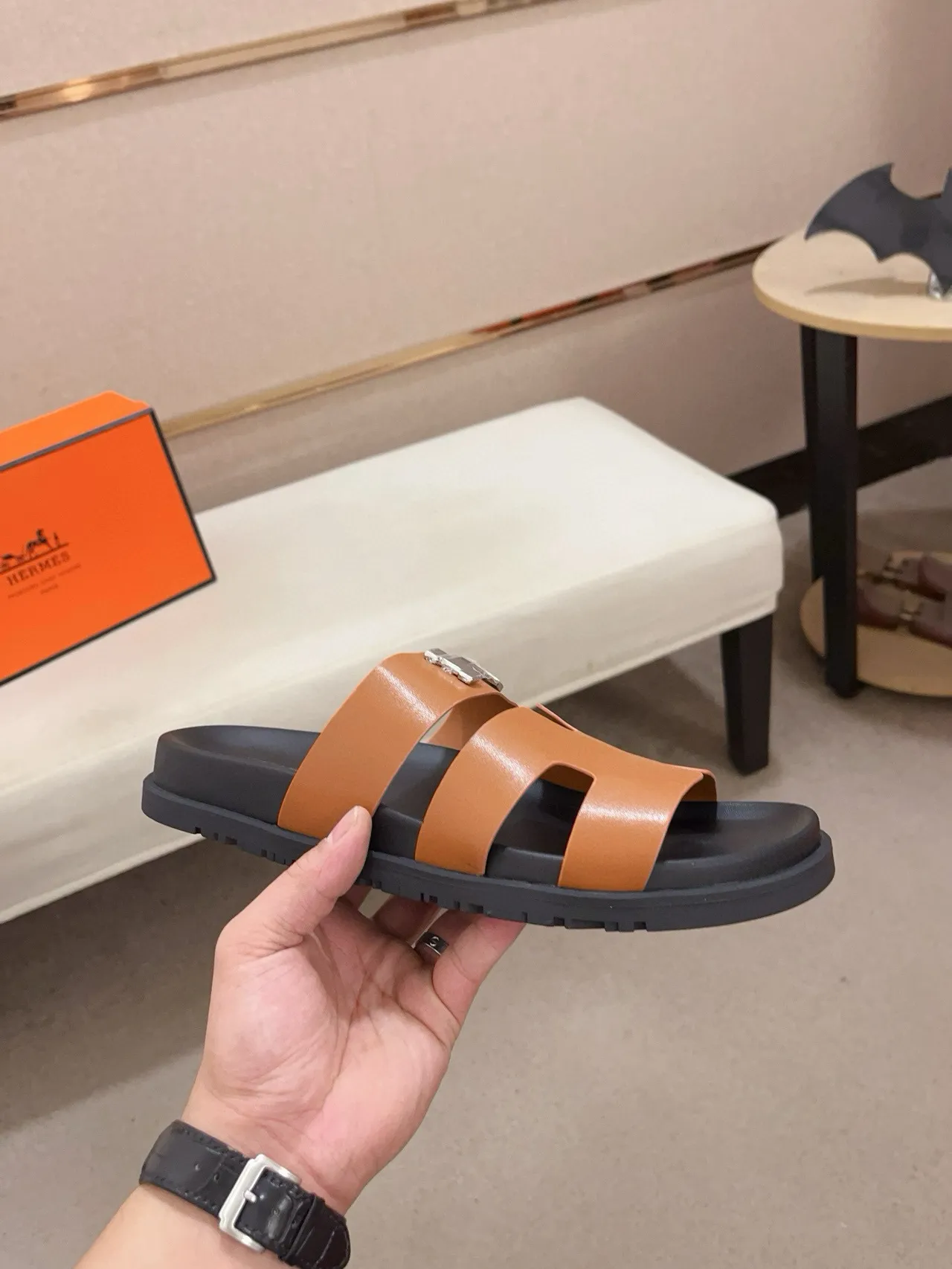 Hermès Oran Tan Leather H-Clasp Casual Sandals 4