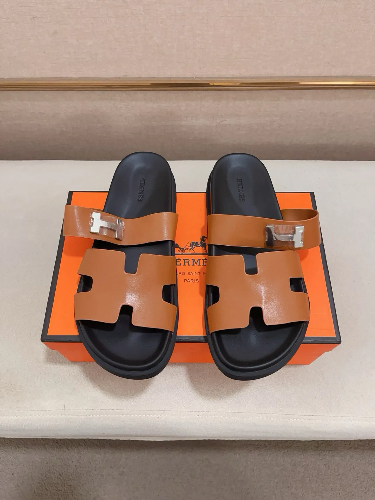 Hermès Oran Tan Leather H-Clasp Casual Sandals 8