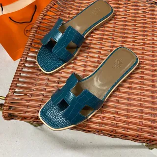 Hermès Oran Teal Croc-Embossed Leather Slippers