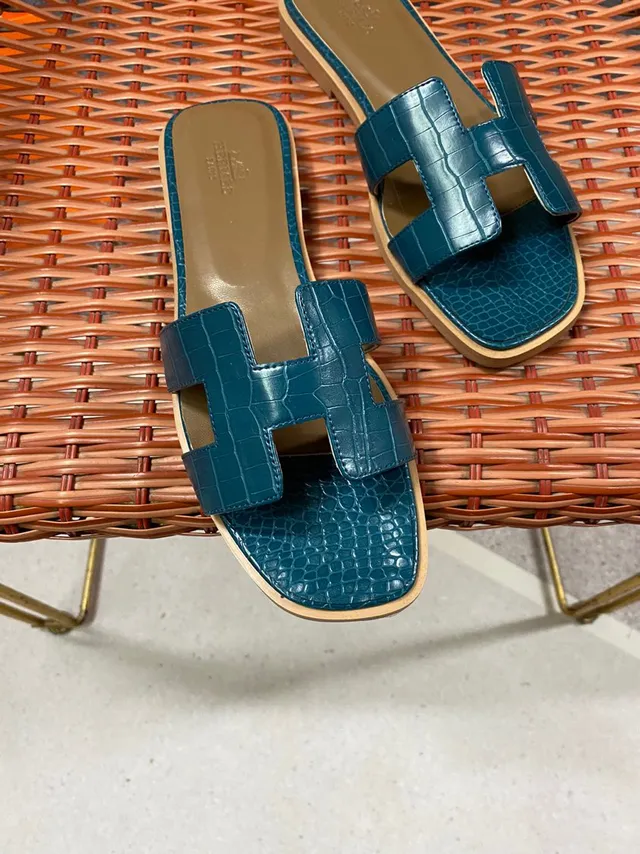 Hermès Oran Teal Croc-Embossed Leather Slippers 6