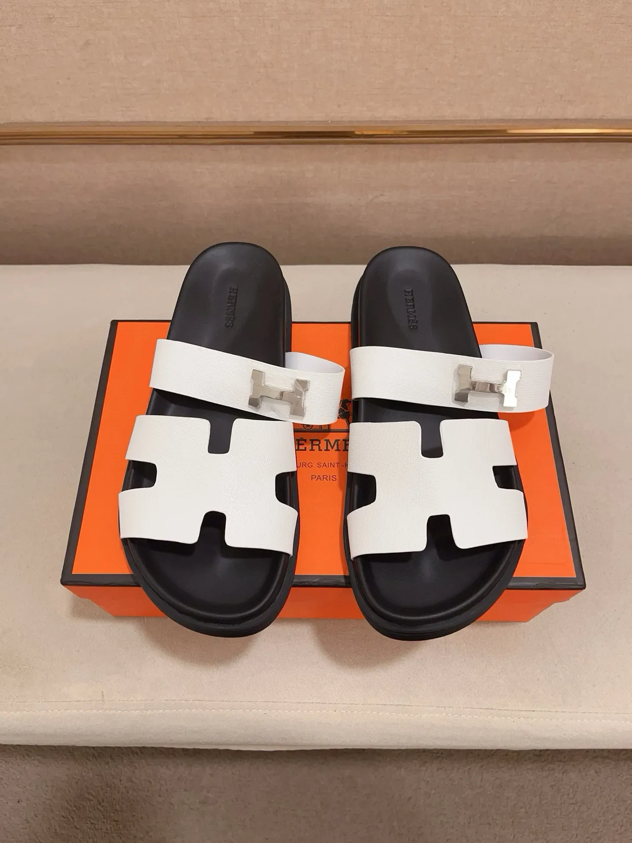 Hermès Oran White and Black H-Buckle Slippers 7