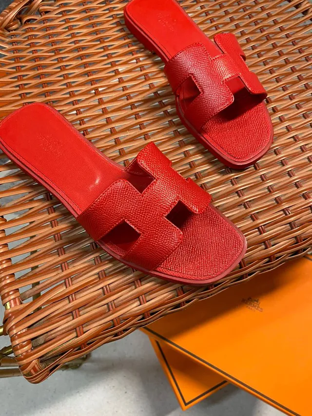 Hermès Red H-Shaped Strap Textured Leather Slippers 3