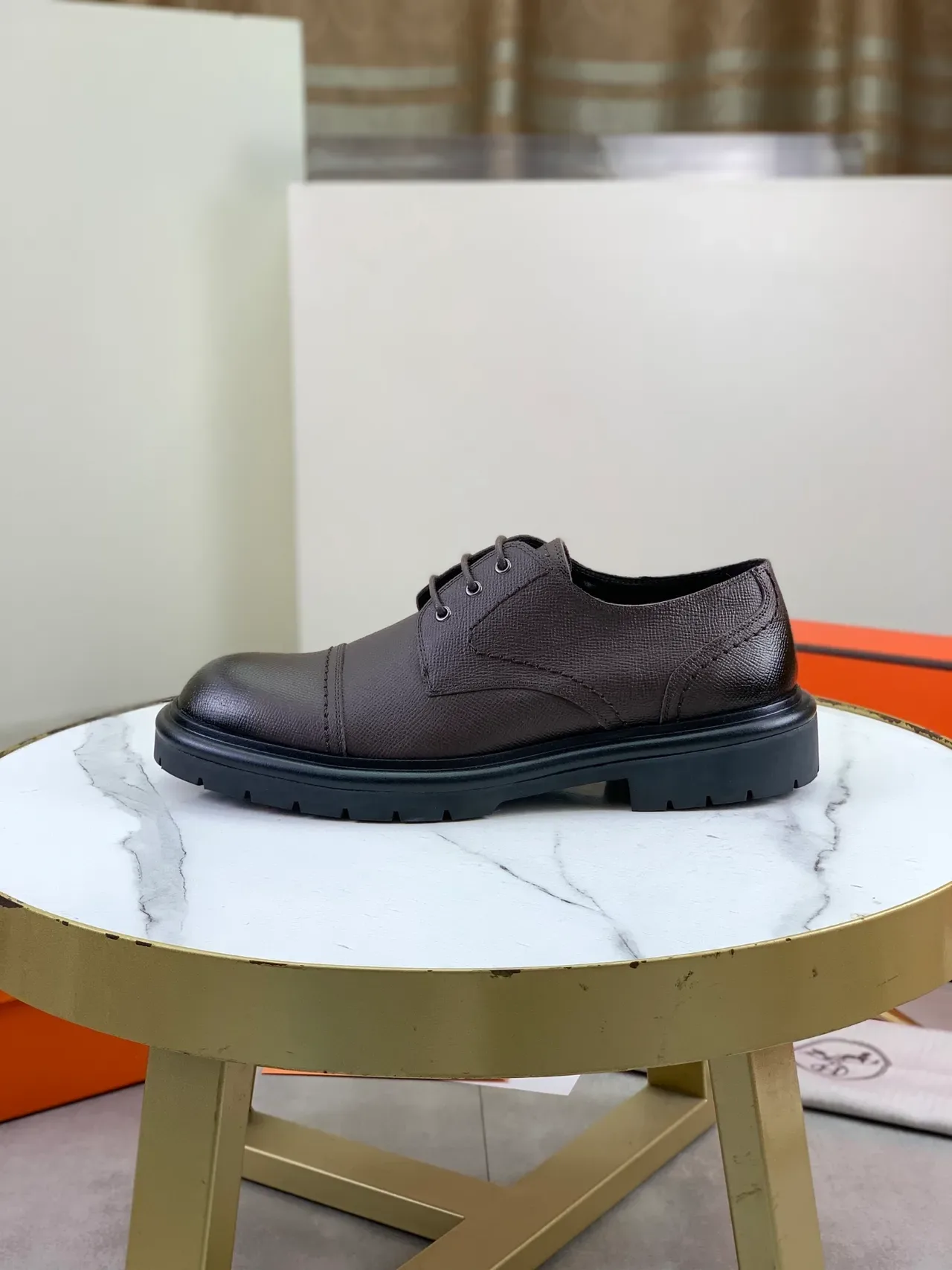 Hermès Sellier Marron Noir Cap-Toe Cuir Texturé Chaussures Oxford 6