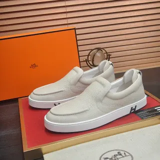 Hermès Slip-On Pebbled Leather Off-White Casual Shoes
