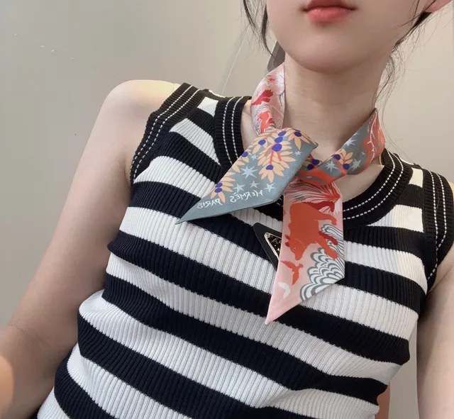 Hermès Twilly وشاح حريري متعدد الألوان ضيق منسوج مطبوع بتصاميم نباتية وحيوانية 2