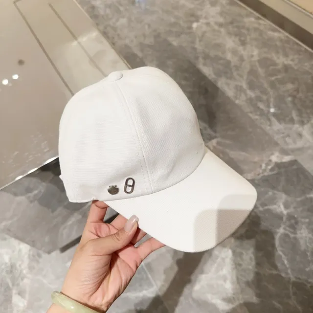 Hermès White Canvas Snap-Back Baseball Cap 8