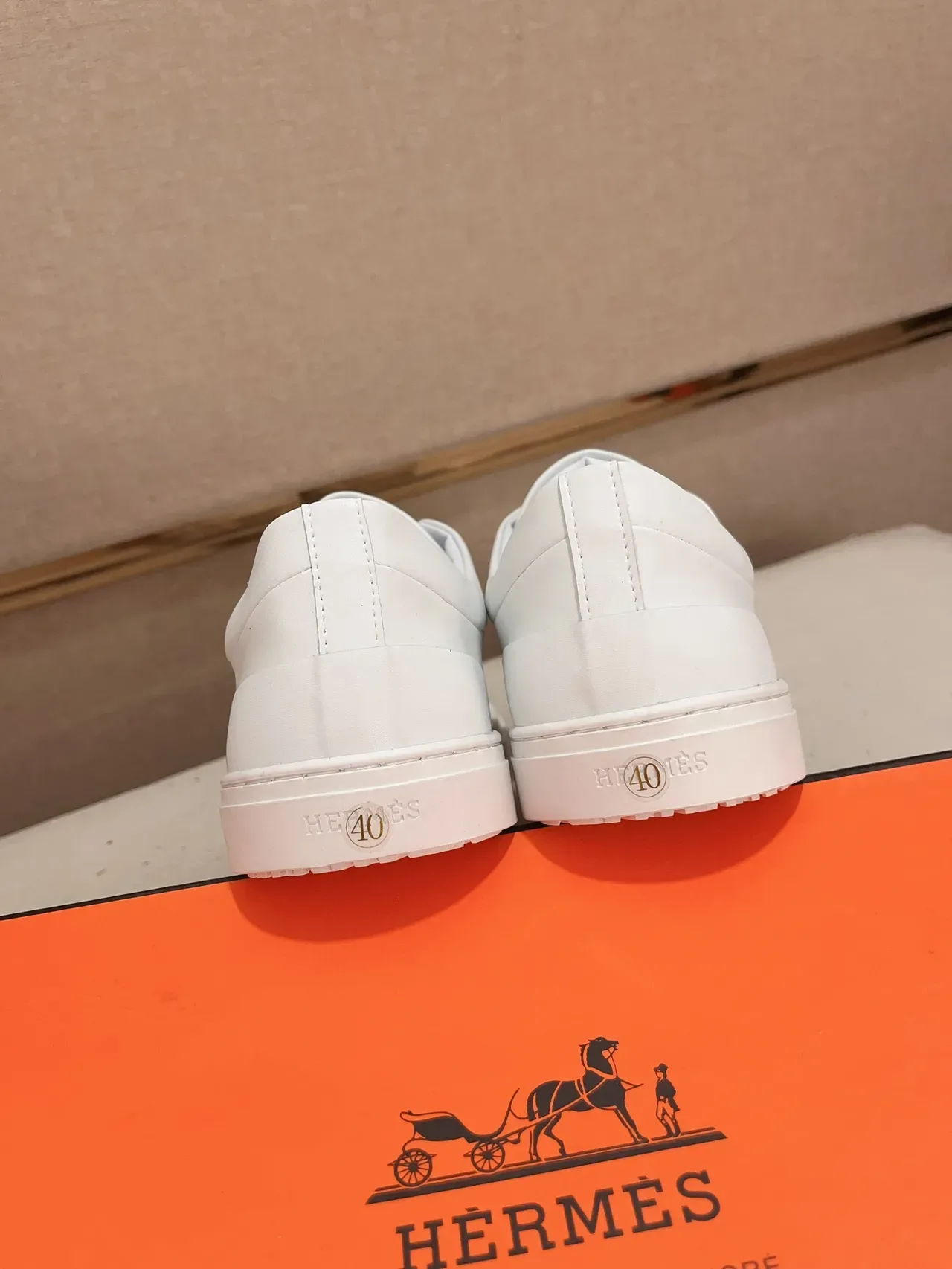 Hermès White Leather Low-Top Lifestyle Sneaker 3