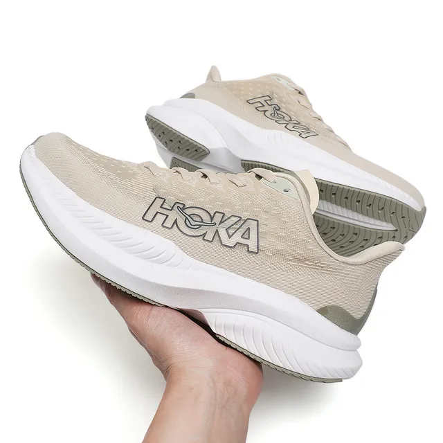 Hoka Mach 6 Beige and White أحذية الجري 2