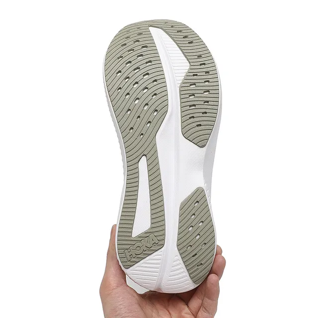 Hoka Mach 6 Beige and White أحذية الجري 4