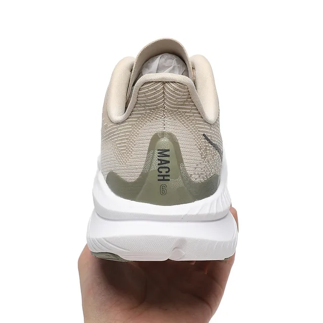 Hoka Mach 6 Beige and White أحذية الجري 6