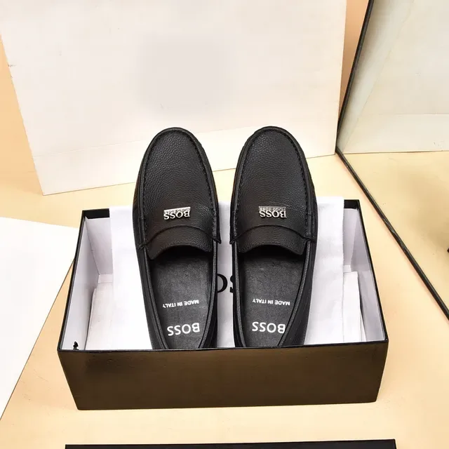 Hugo Boss Black Pebbled Leather Penny Strap Loafer 9