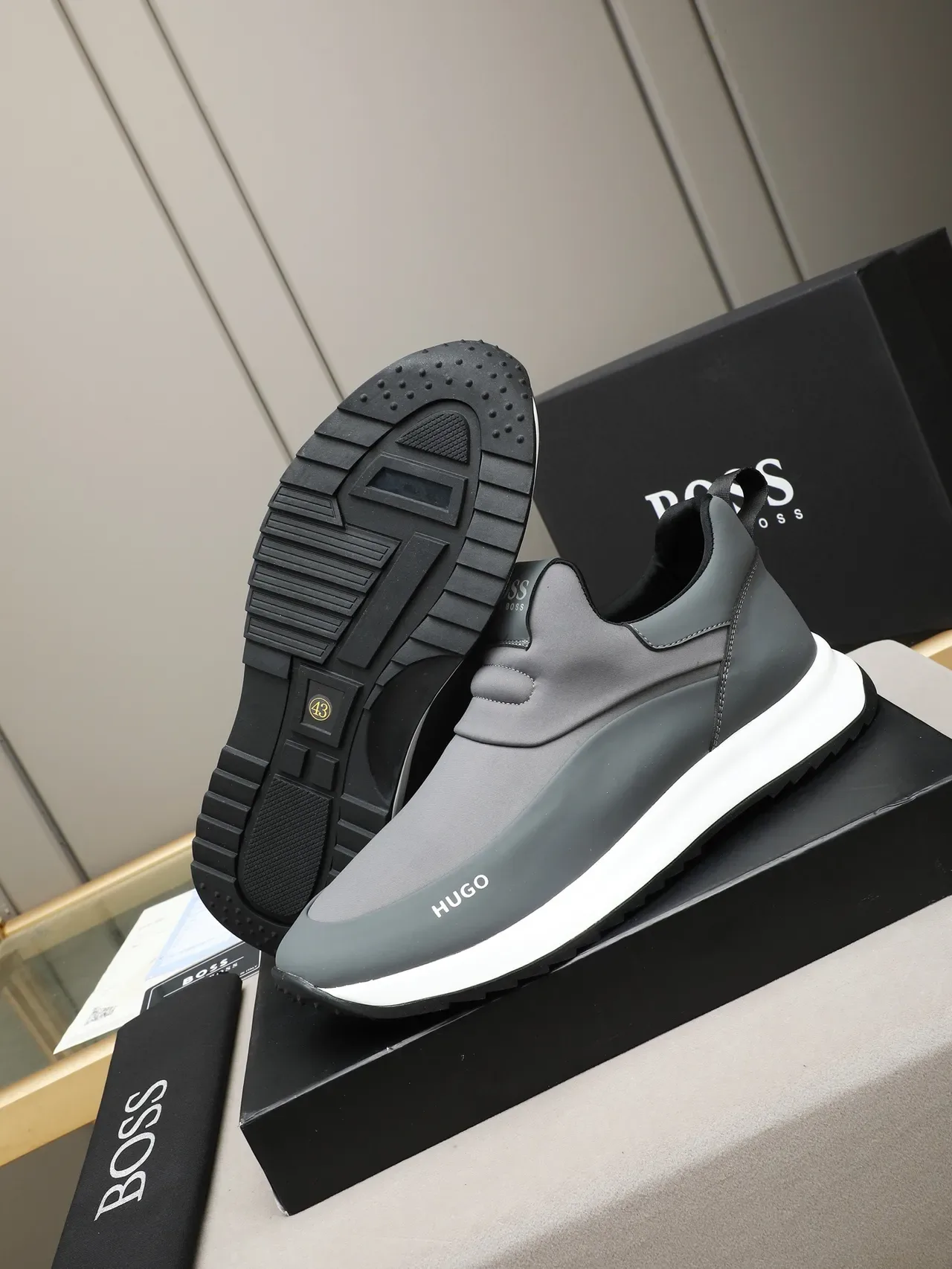 Hugo Boss Chaussure lifestyle grise à enfiler 4