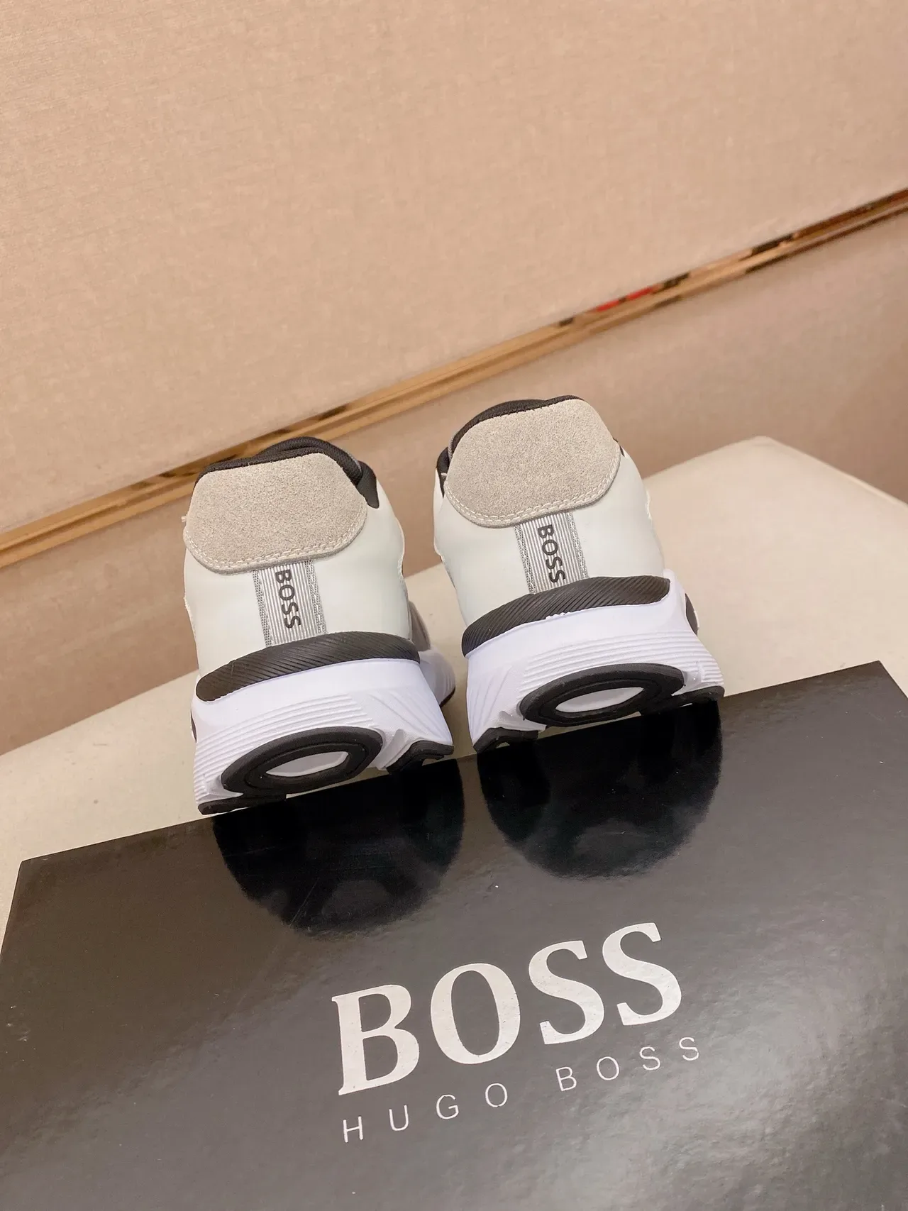 Hugo Boss Gray White Mixed-Material Upper Gold-Tone Hardware Sneakers 3