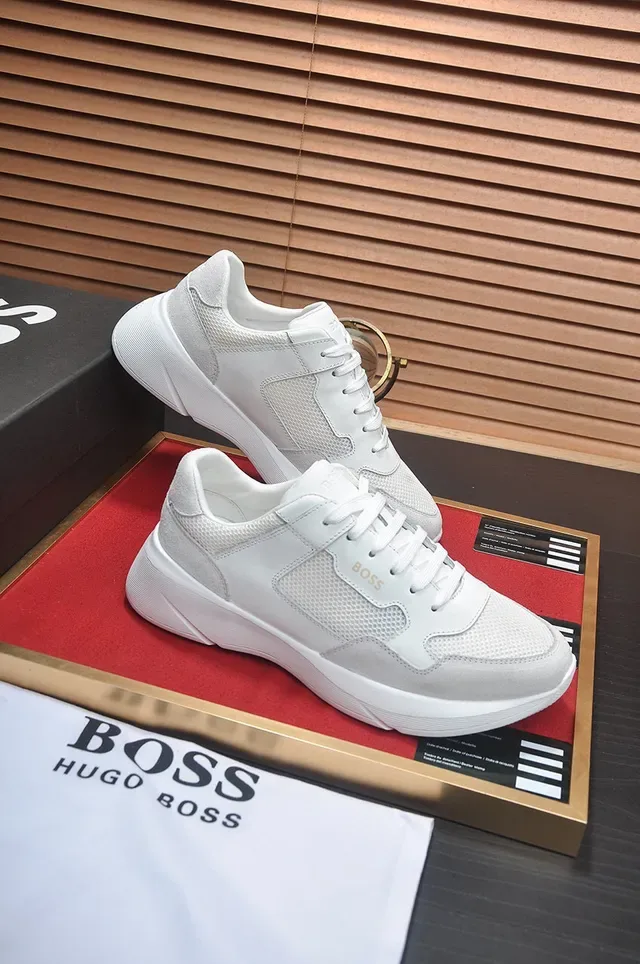Hugo Boss أبيض ورمادي علو من مواد مختلطة محفور مع تجاعيد بارزة كعب حذاء من نمط الحياة 5