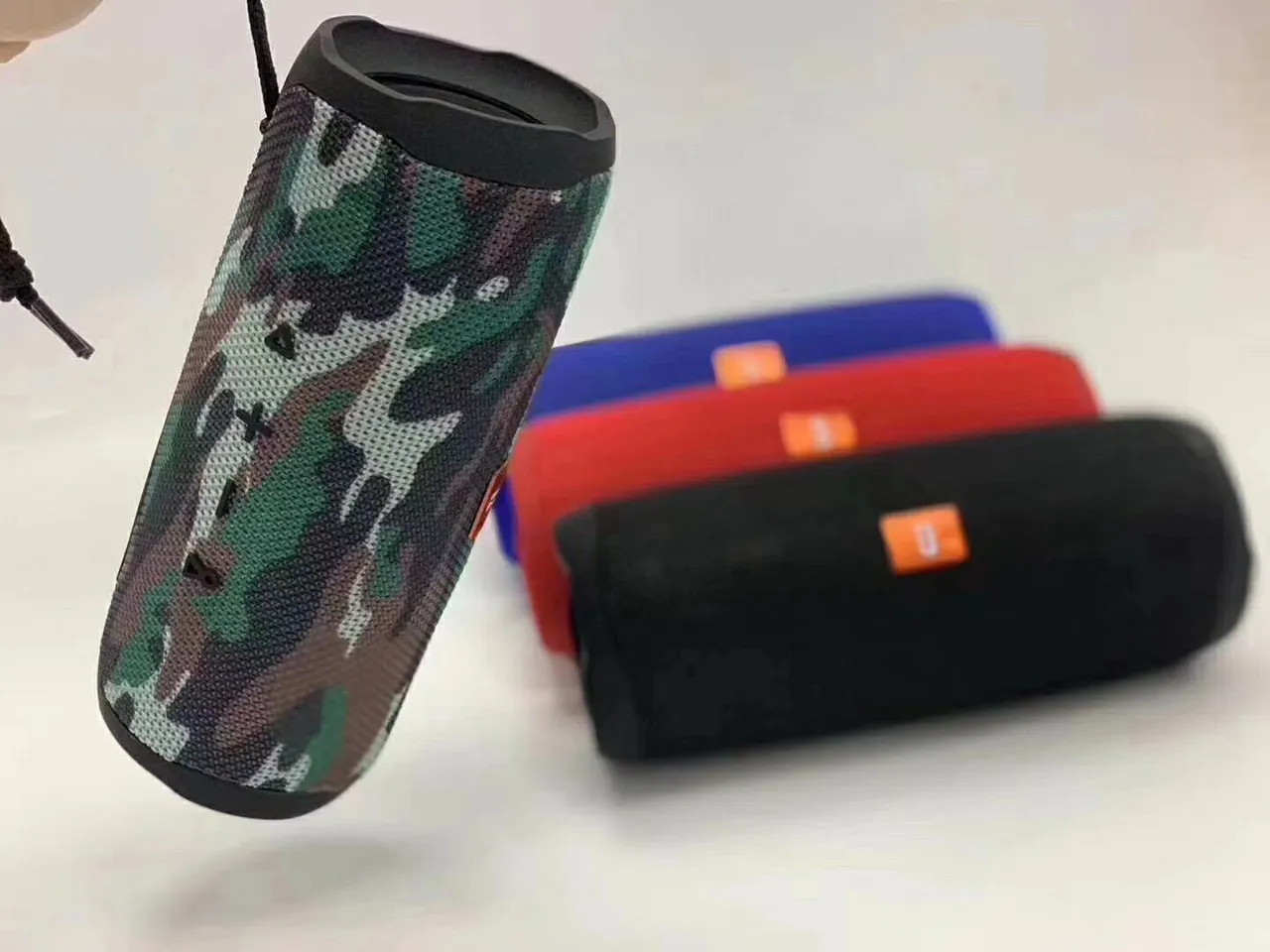 JBL Charge Black Red Cylindrical Fabric-Grille Portable Speaker 8