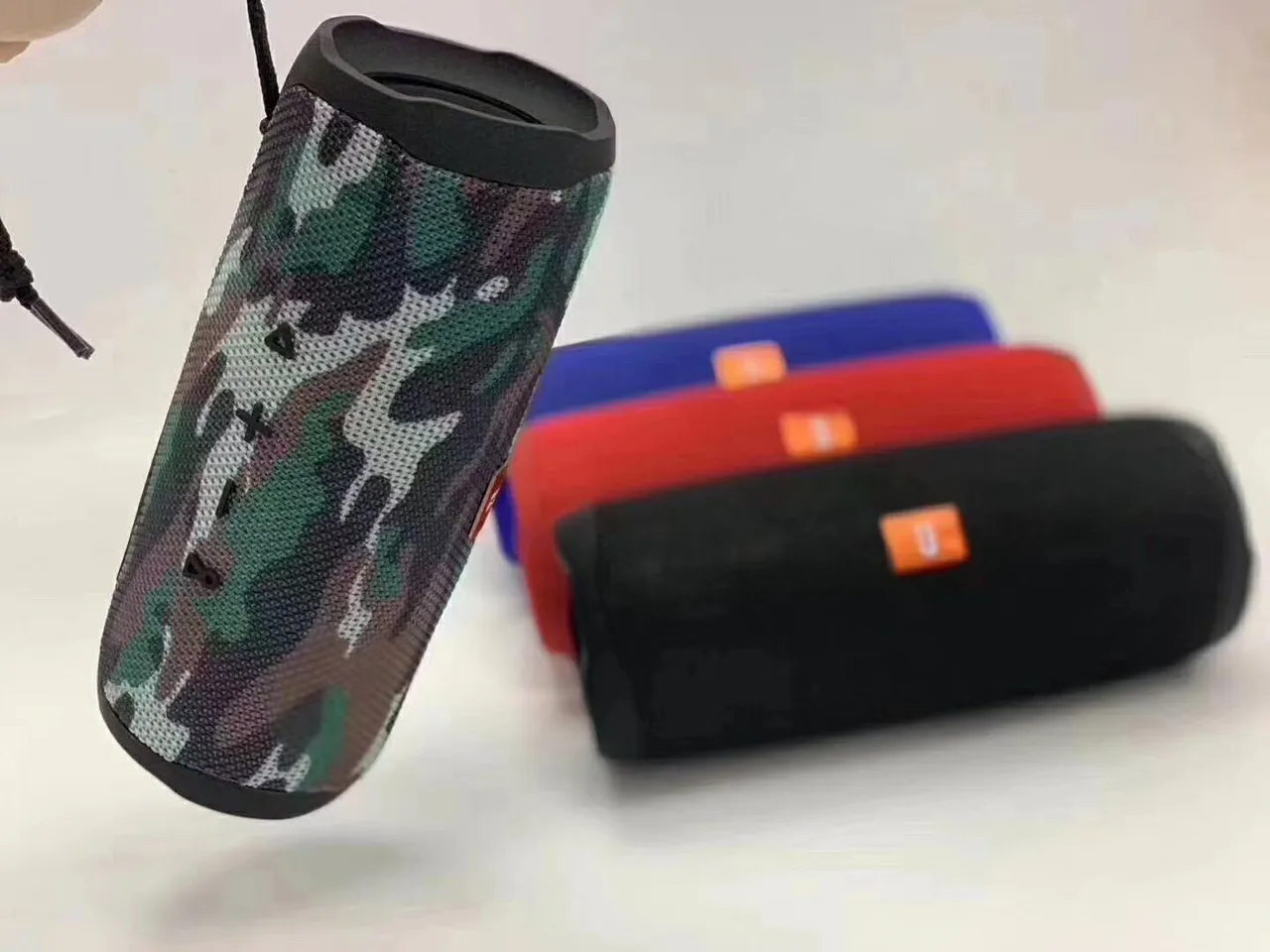 JBL Charge Black Red Cylindrical Fabric-Grille Portable Speaker 15