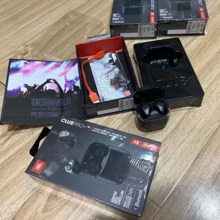 JBL CLUB PRO+ TWS Black Red Glossy Magnetic Charging Case TWS Earbuds