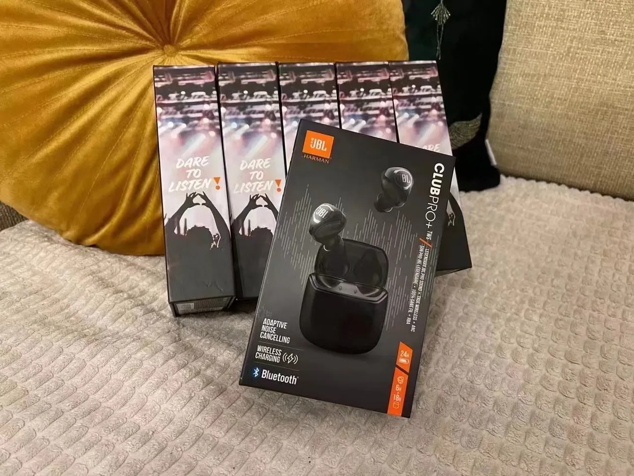 JBL CLUB PRO+ TWS Noir Rouge Brillant Étui de Charge Magnétique TWS Écouteurs 2