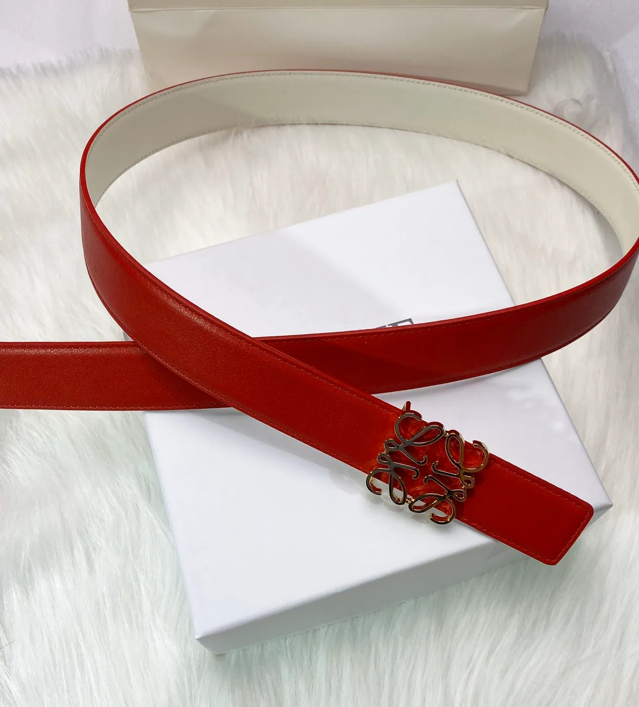 Loeve Anagram Cinturón Rojo Dorado Hebilla Lisa Cuero 3