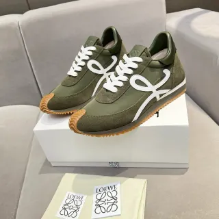 Loewe Flow Runner أخضر زيتوني أبيض Anagram Lifestyle Sneakers