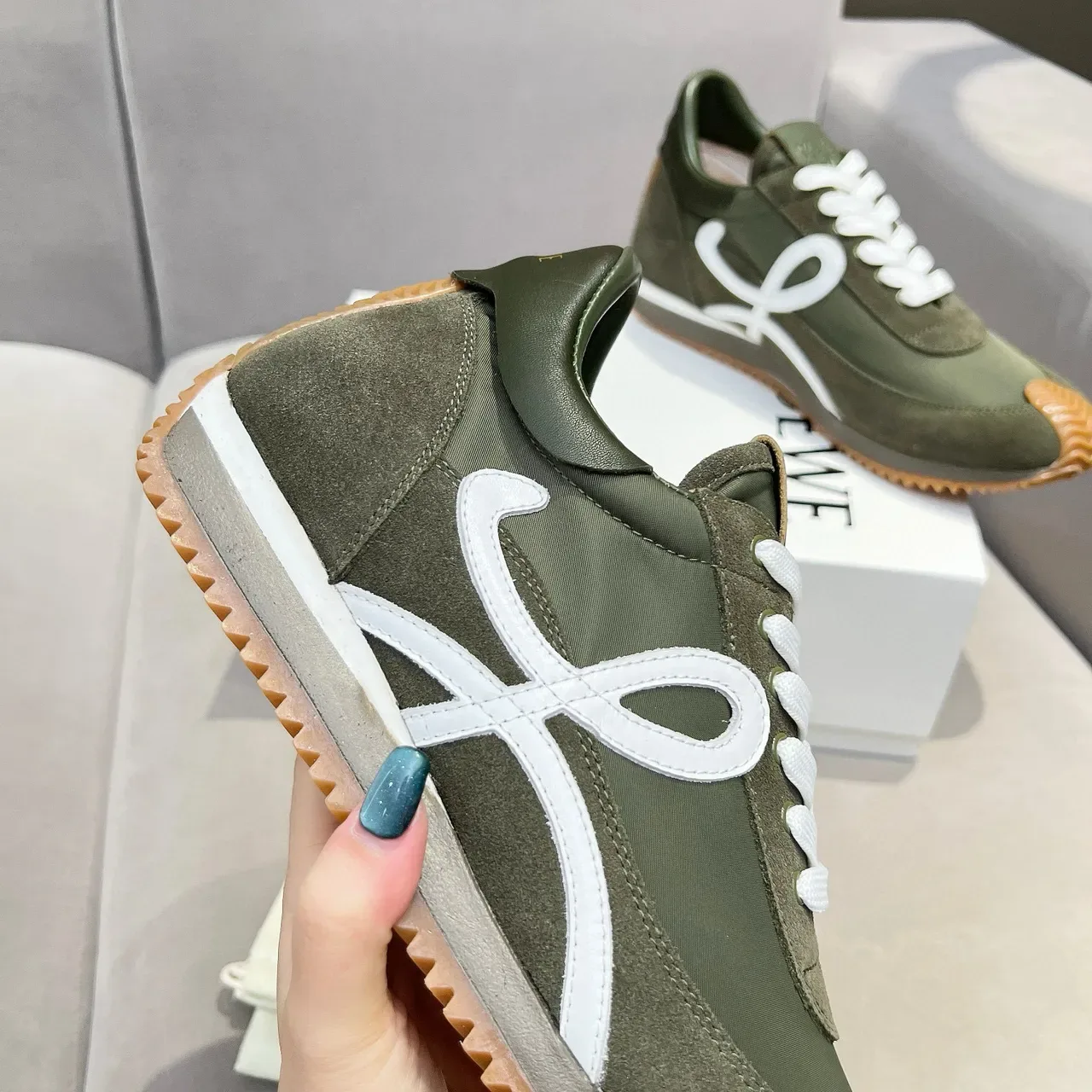 Loewe Flow Runner Vert Olive Blanc Anagram Lifestyle Sneakers 5