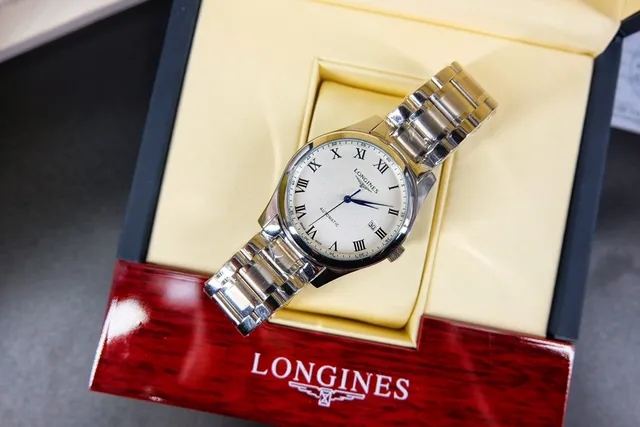 Longines White Silver Round Stainless Steel Case Textured Dial Mechanical Watch 5