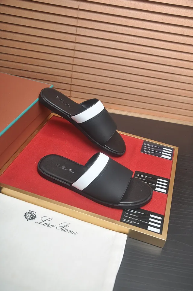 Loro Piana Chaussons noirs et blancs avec sangle contrastante 7