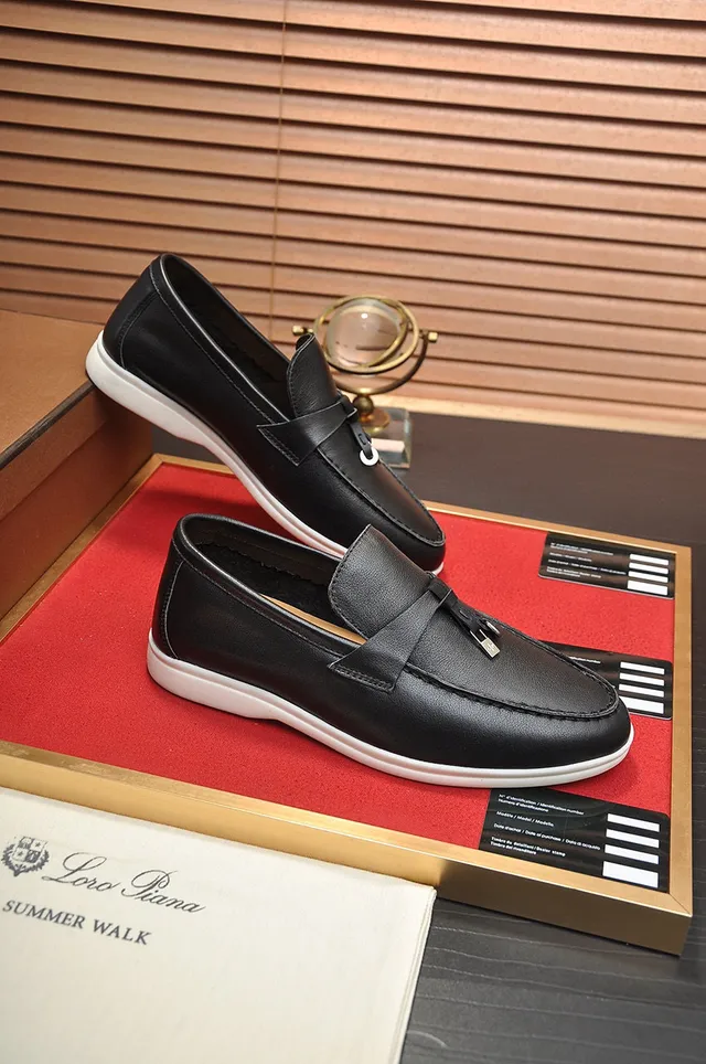 Loro Piana Mocassin en Cuir Noir et Blanc avec Lanière Tassel 5