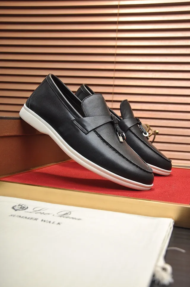 Loro Piana Mocassin en Cuir Noir et Blanc avec Lanière Tassel 8