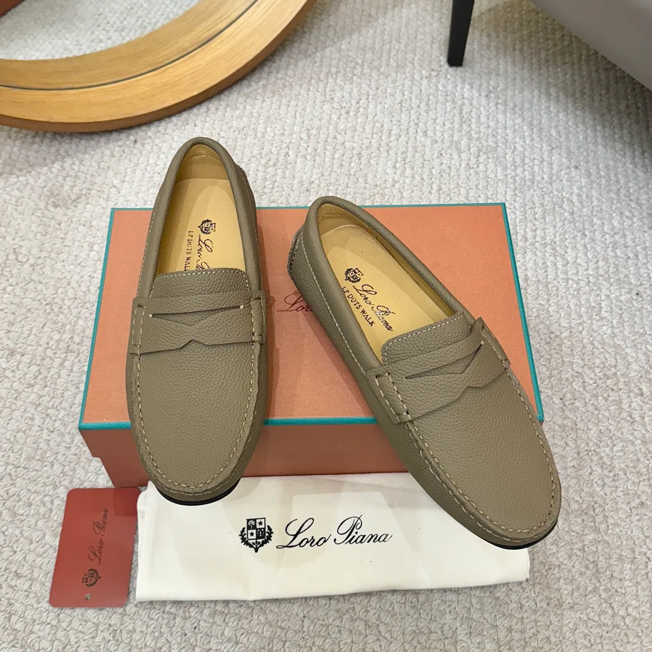 Loro Piana LP Dote Walk mocassins en cuir pebble color olive 2