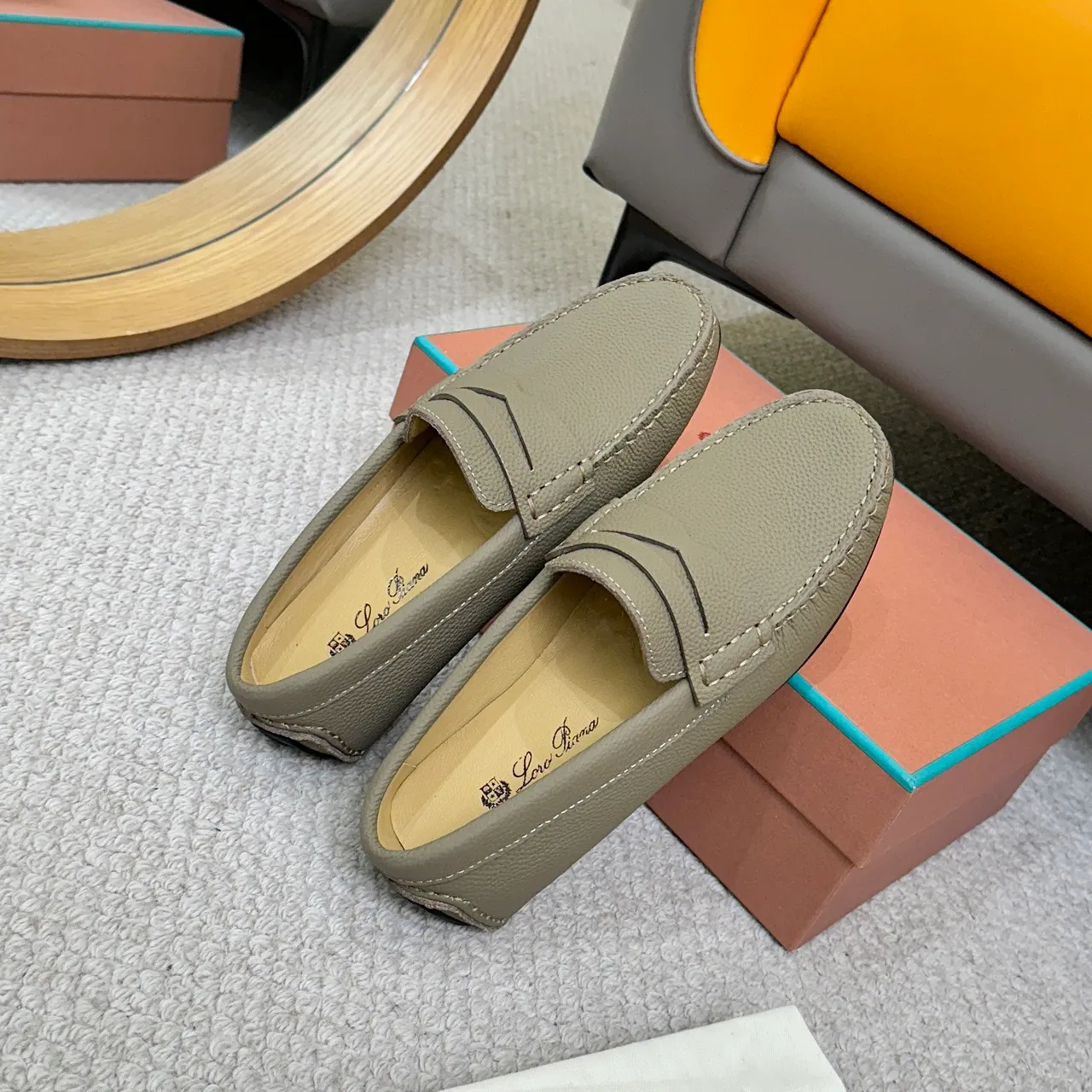 Loro Piana LP Dote Walk mocassins en cuir pebble color olive 8