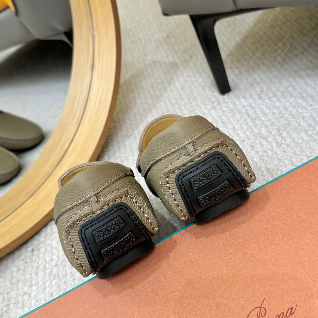 Loro Piana LP Dote Walk mocassins en cuir pebble color olive 9
