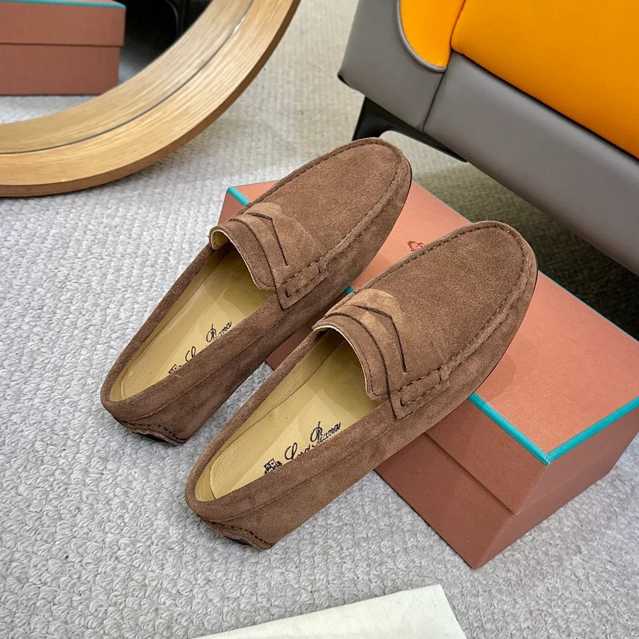 Loro Piana LP Dots Walk Mocassins marron en daim 8