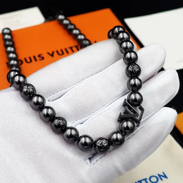 Louis Vuitton Beaded Monogram Pendant Necklace 7