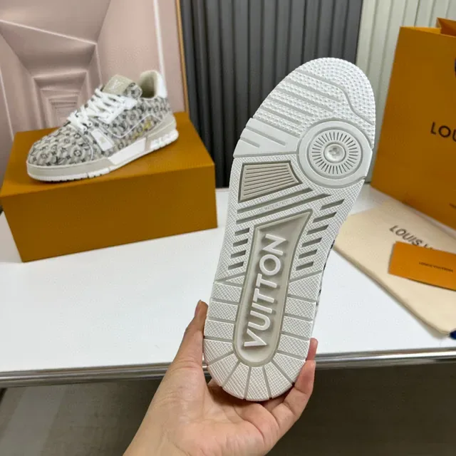 Louis Vuitton Beige White Monogram-Print Textile Upper Sculpted Midsole Lifestyle Sneakers 2