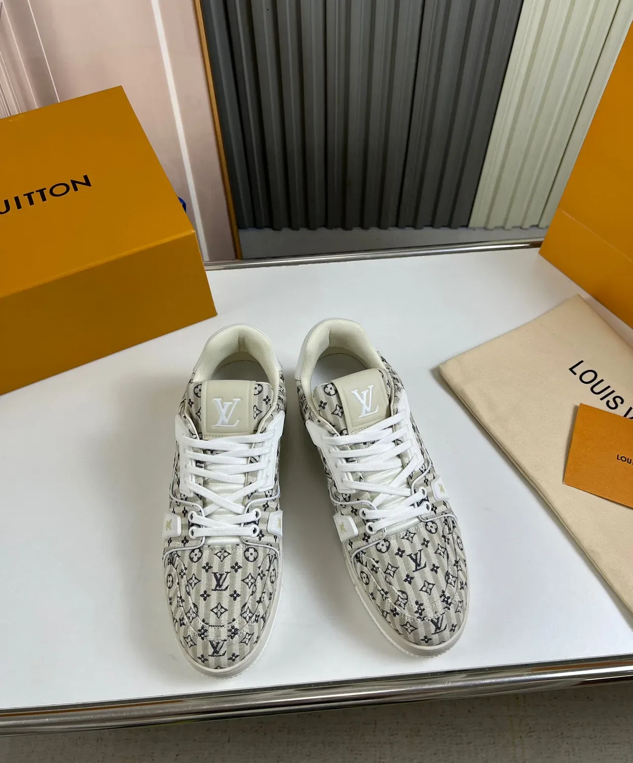 Louis Vuitton Beige White Monogram-Print Textile Upper Sculpted Midsole Lifestyle Sneakers 4