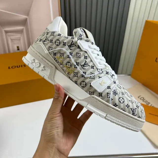 Louis Vuitton Beige White Monogram-Print Textile Upper Sculpted Midsole Lifestyle Sneakers 5