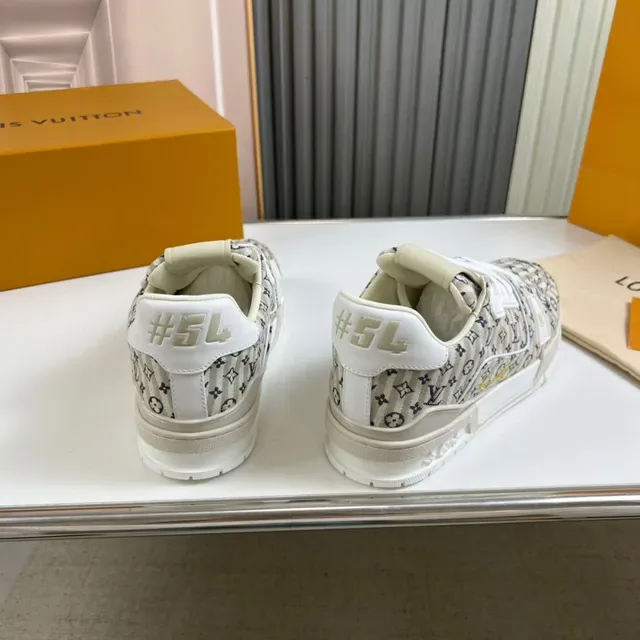 Louis Vuitton Beige White Monogram-Print Textile Upper Sculpted Midsole Lifestyle Sneakers 7
