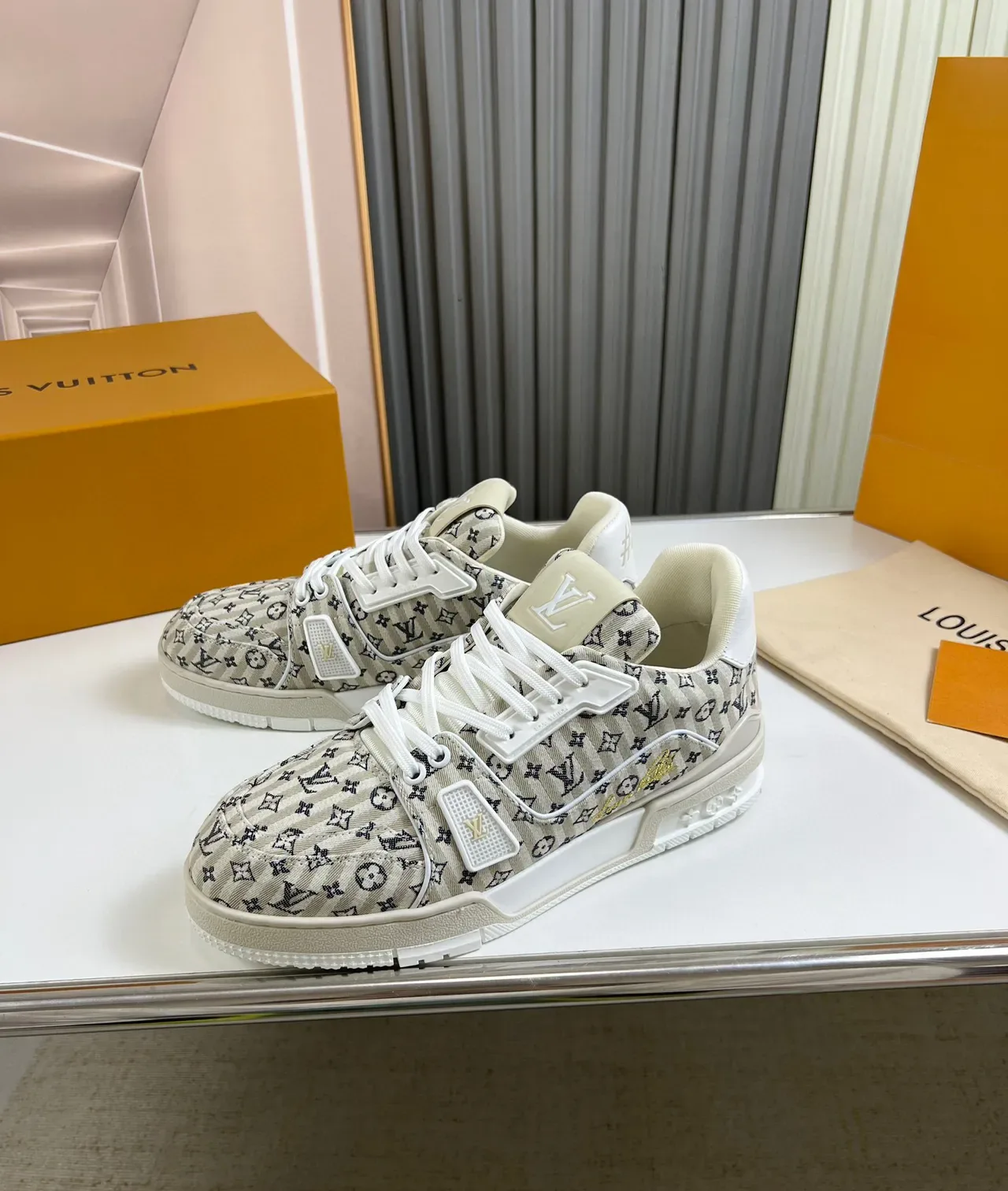 Louis Vuitton Beige White Monogram-Print Textile Upper Sculpted Midsole Lifestyle Sneakers 9