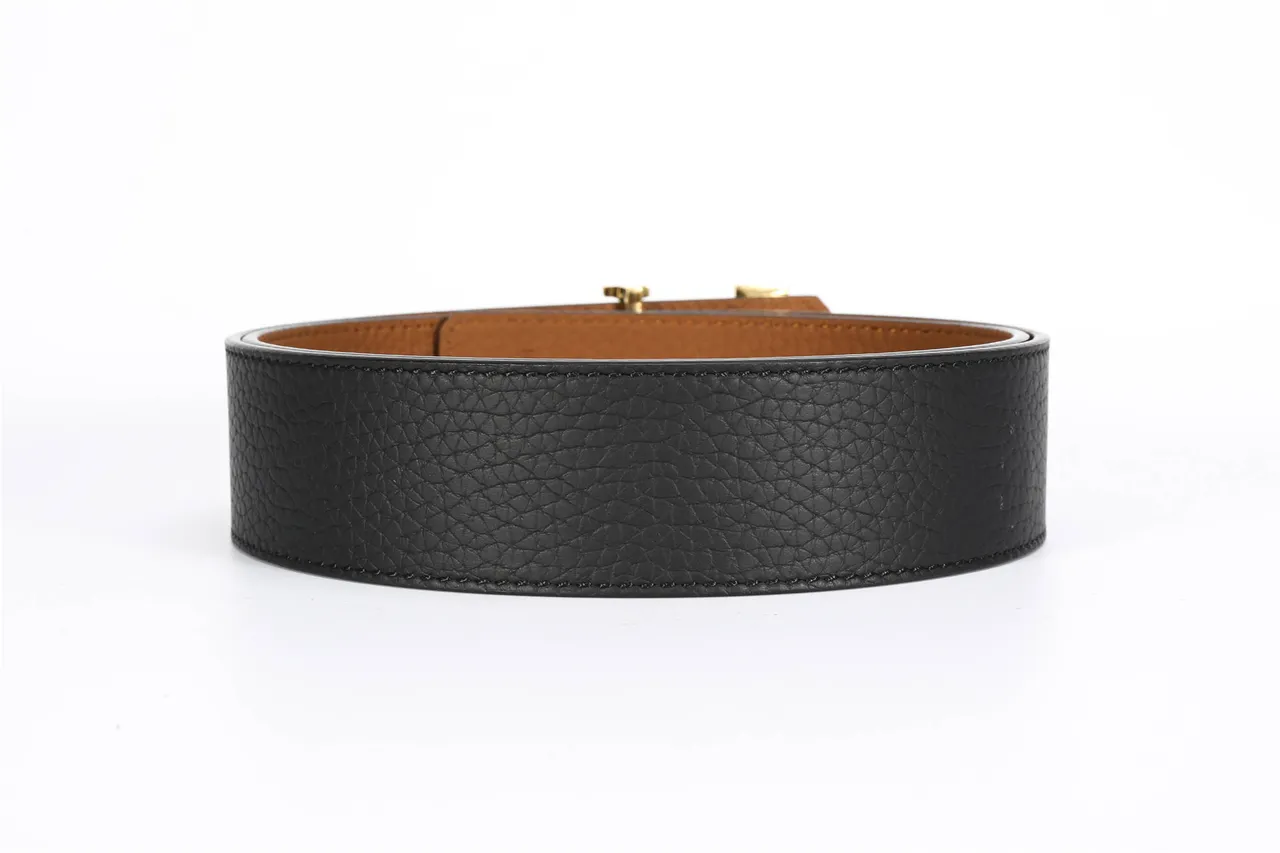 Louis Vuitton ceinture en cuir boucle monogram pebbled noir et or 4