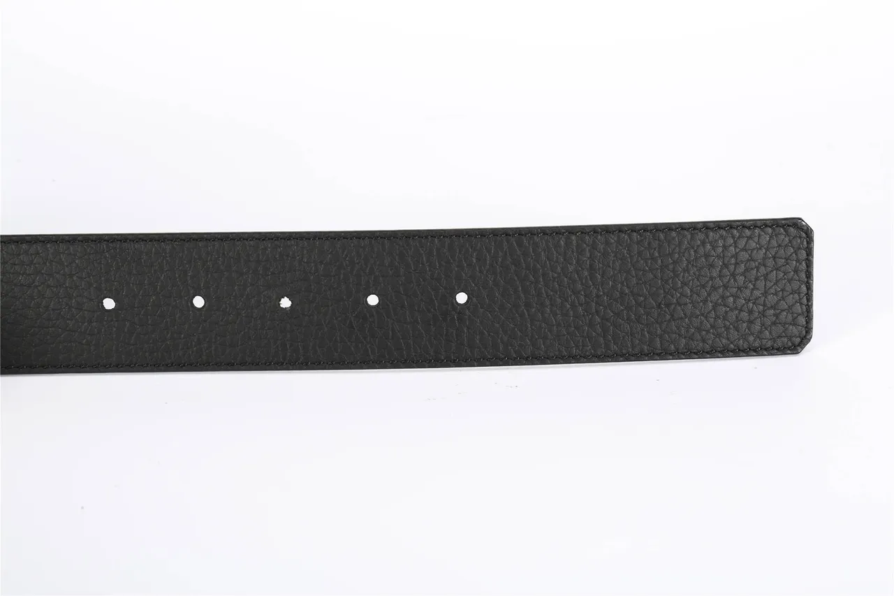 Louis Vuitton ceinture en cuir boucle monogram pebbled noir et or 6