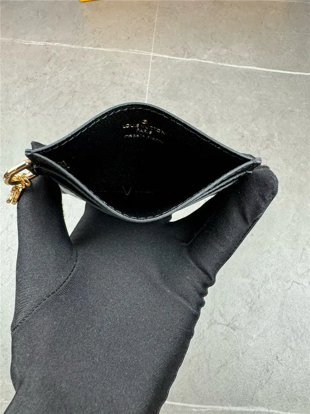 Louis Vuitton Black Gold Textured Taurillon Leather Monogram And Floral Motif Print Card Holder 3